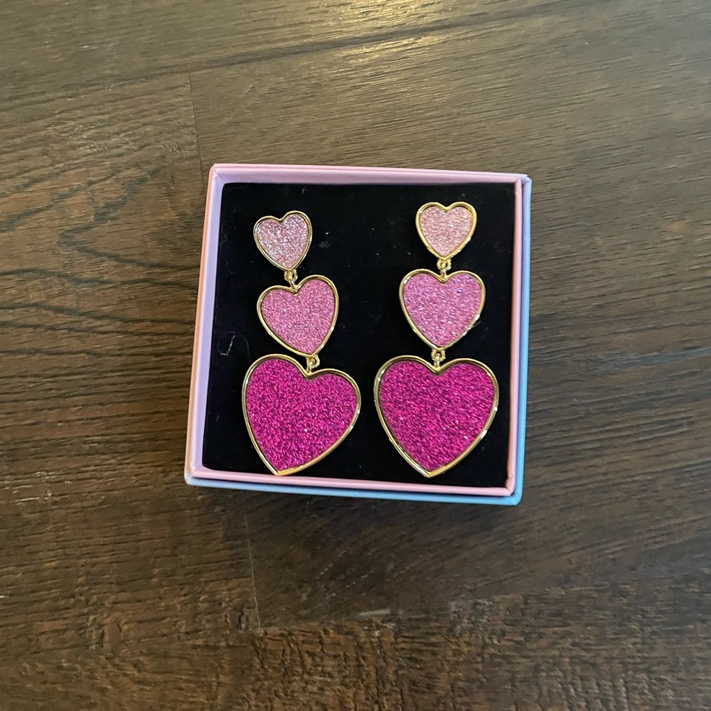 Heart Earrings 💗